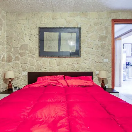 Villa Beautiful Holiday Home In Zelarino With Pool *